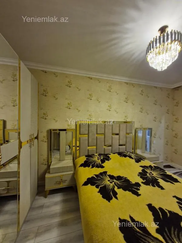 Satılır 4 otaqlı köhnə tikili 90 m²