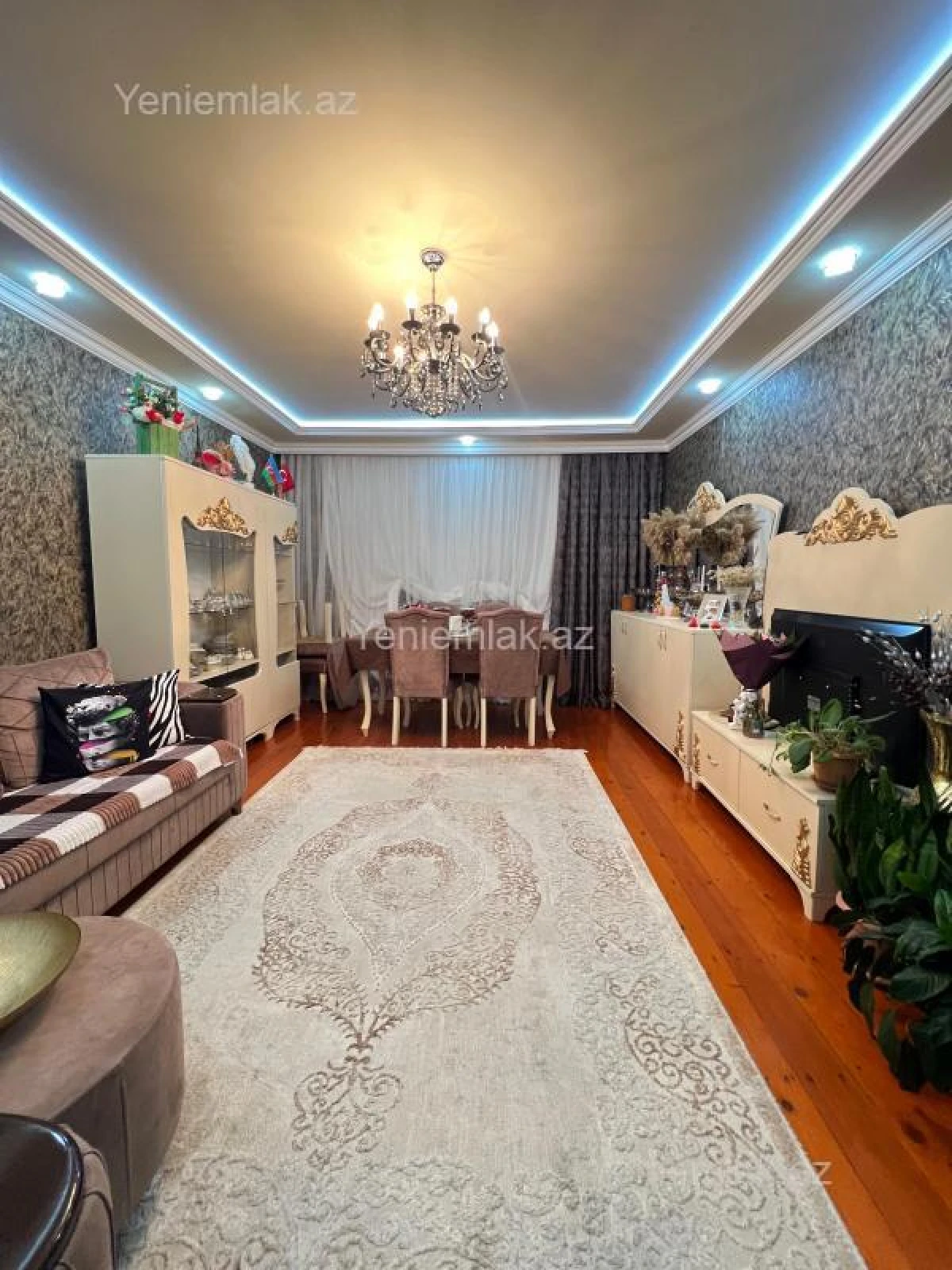 Satılır 3 otaqlı köhnə tikili 75 m²