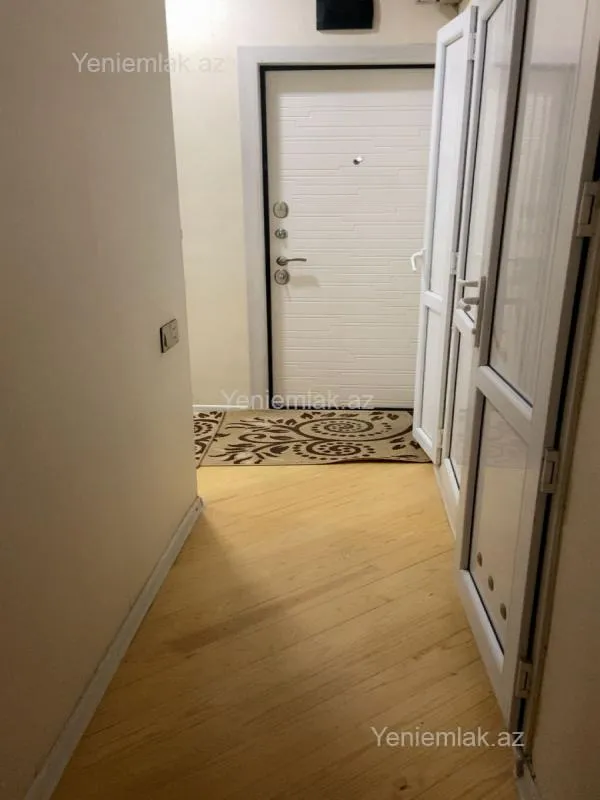 Satılır 2 otaqlı köhnə tikili 65 m²