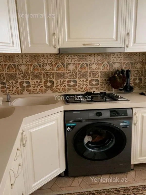 Satılır 2 otaqlı köhnə tikili 65 m²