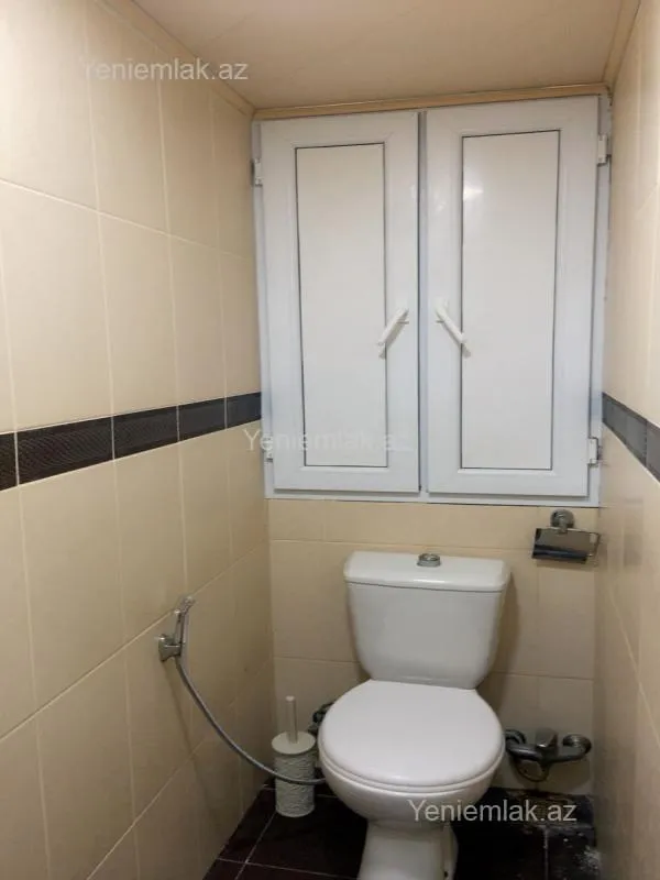 Satılır 2 otaqlı köhnə tikili 65 m²