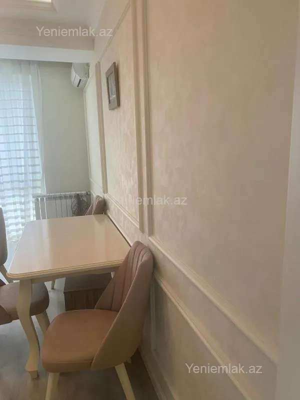 Satılır 2 otaqlı köhnə tikili 88 m²