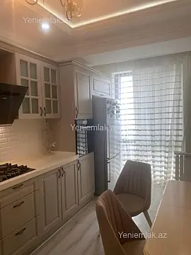 Satılır 2 otaqlı köhnə tikili 88 m²