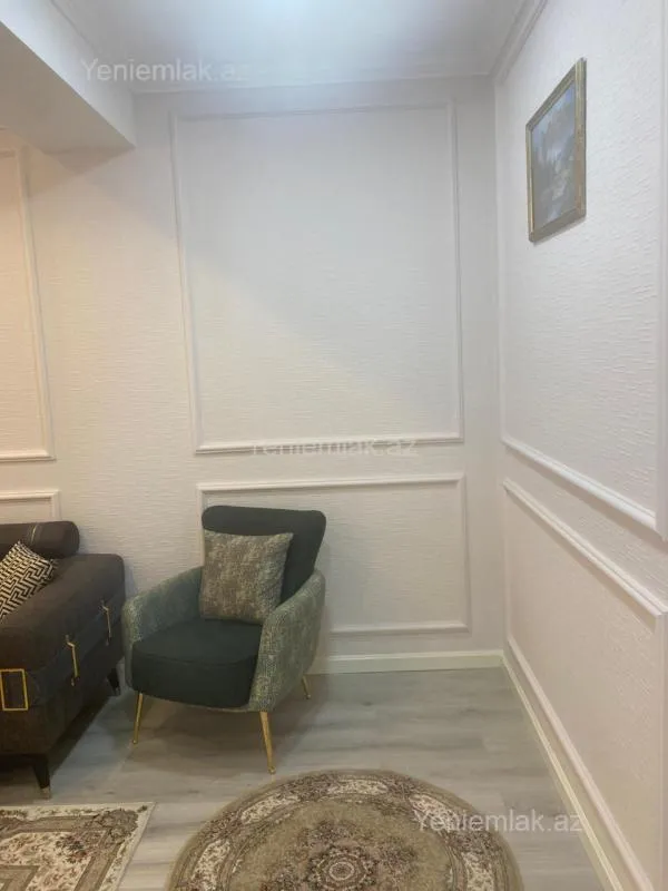 Satılır 2 otaqlı köhnə tikili 88 m²