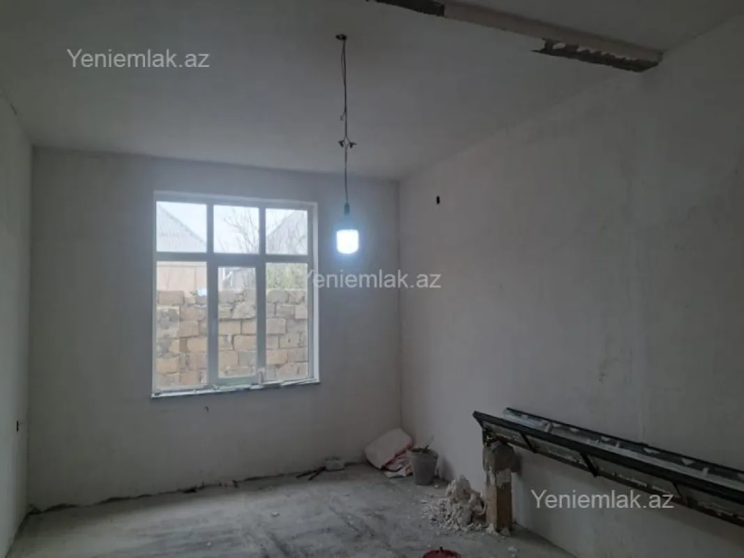 Satılır 3 otaqlı həyət evi 100 m²
