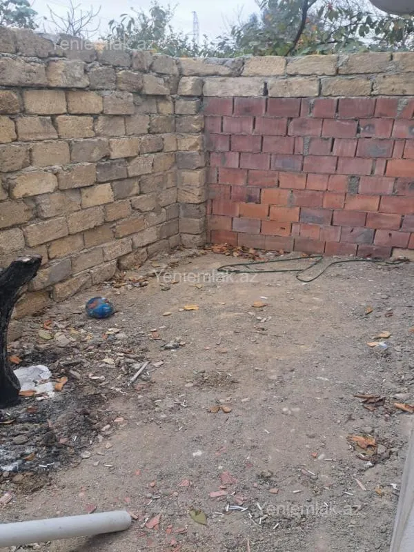 Satılır 3 otaqlı həyət evi 100 m²