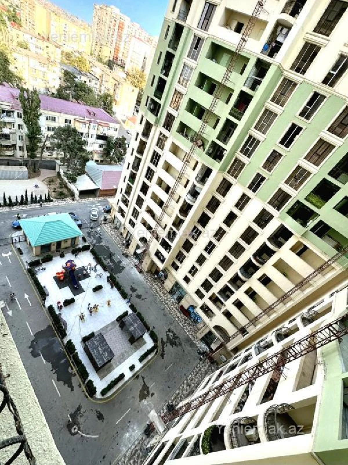 Satılır 3 otaqlı yeni tikili 147 m²