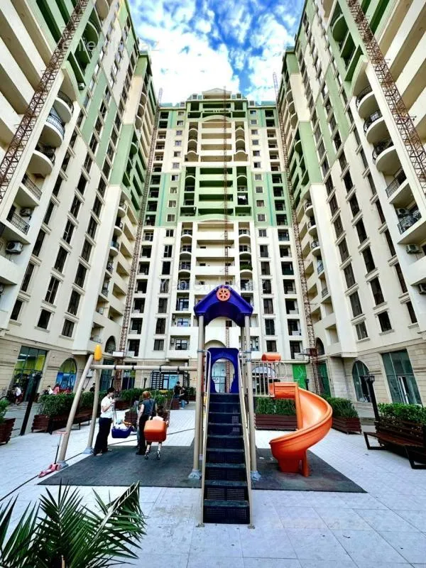 Satılır 3 otaqlı yeni tikili 147 m²