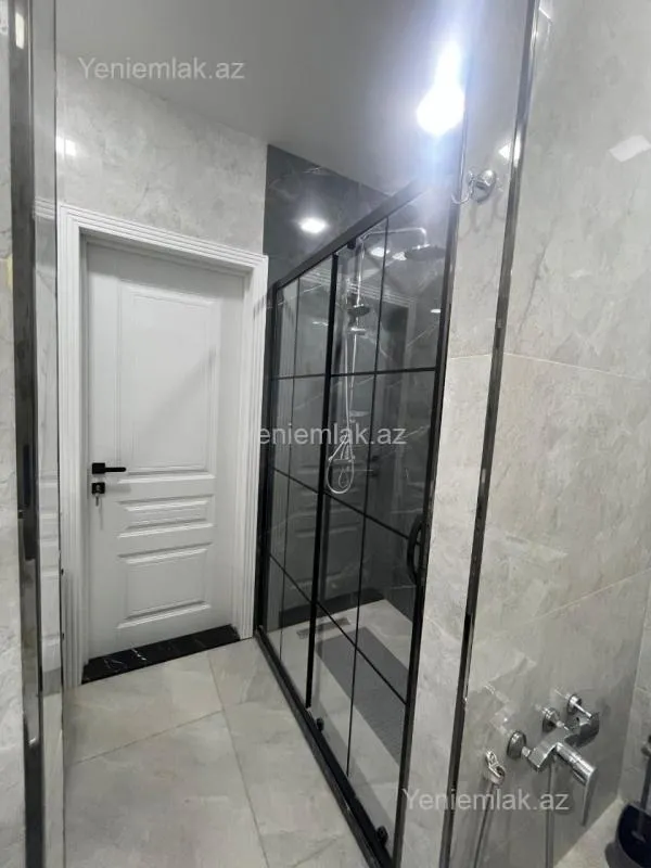 Satılır 3 otaqlı yeni tikili 70 m²