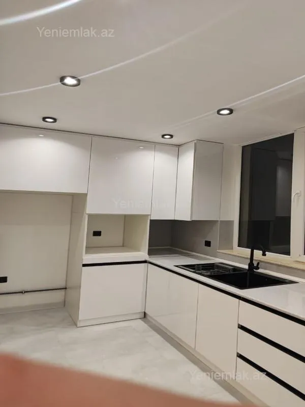 Satılır 3 otaqlı yeni tikili 86 m²