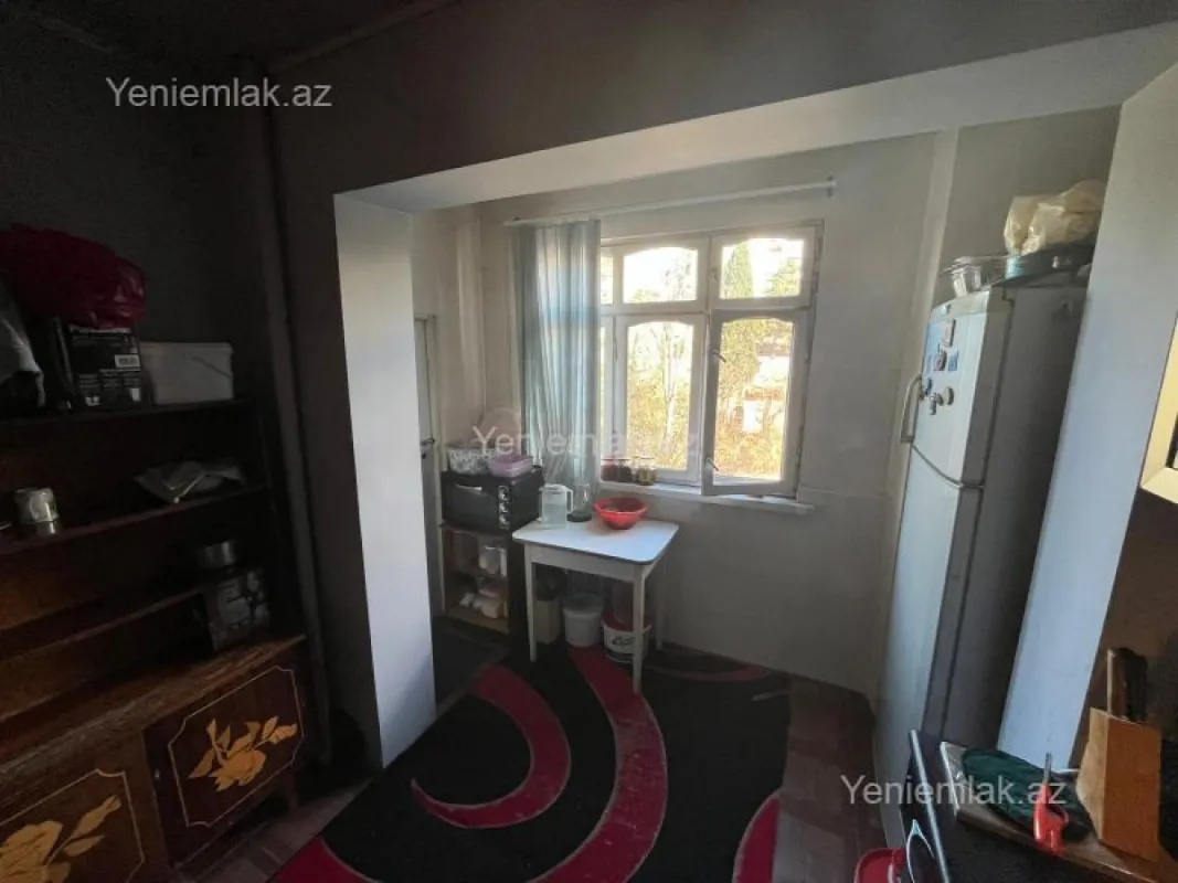 Satılır 5 otaqlı köhnə tikili 120 m²