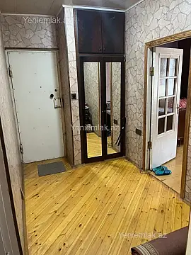 Satılır 5 otaqlı köhnə tikili 120 m²