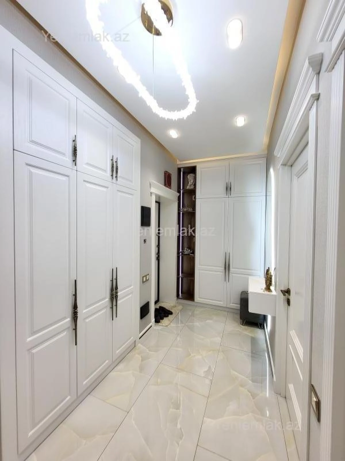 Satılır 3 otaqlı yeni tikili 117 m²
