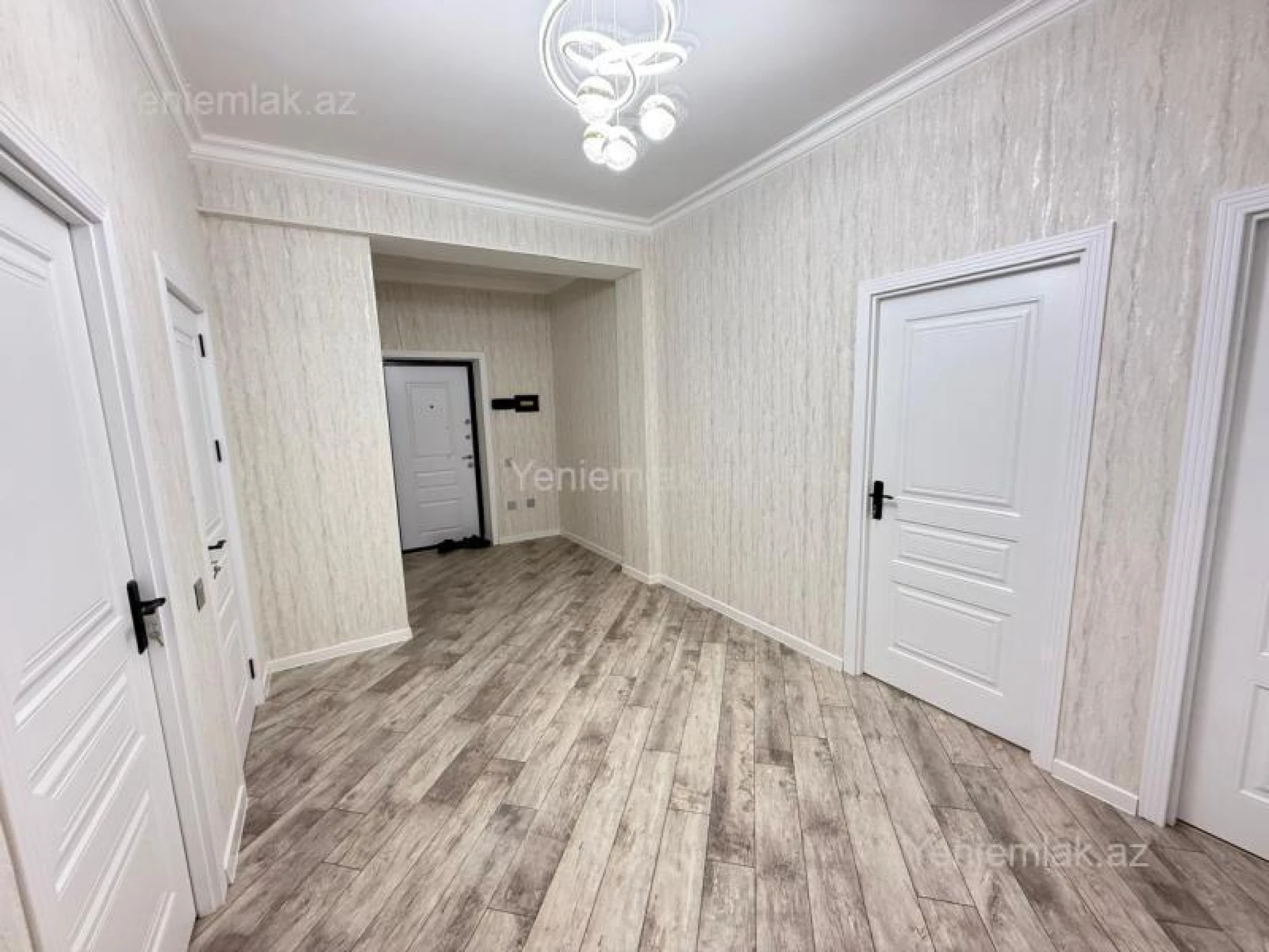 Satılır 3 otaqlı yeni tikili 100 m²