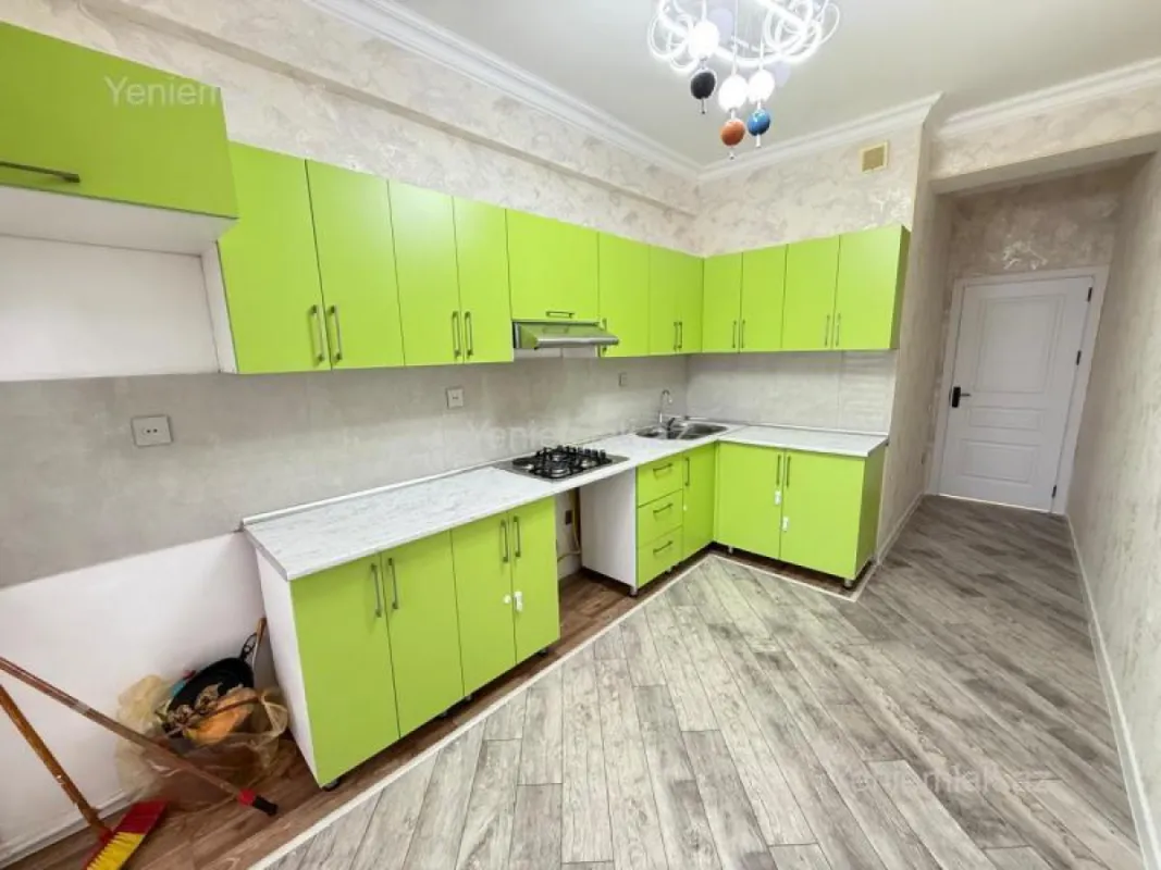 Satılır 3 otaqlı yeni tikili 100 m²