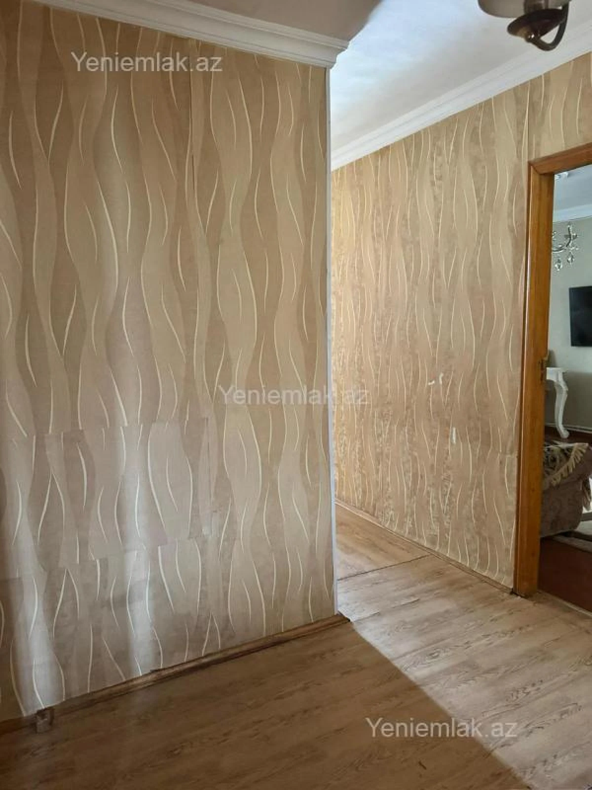 Satılır 4 otaqlı köhnə tikili 90 m²