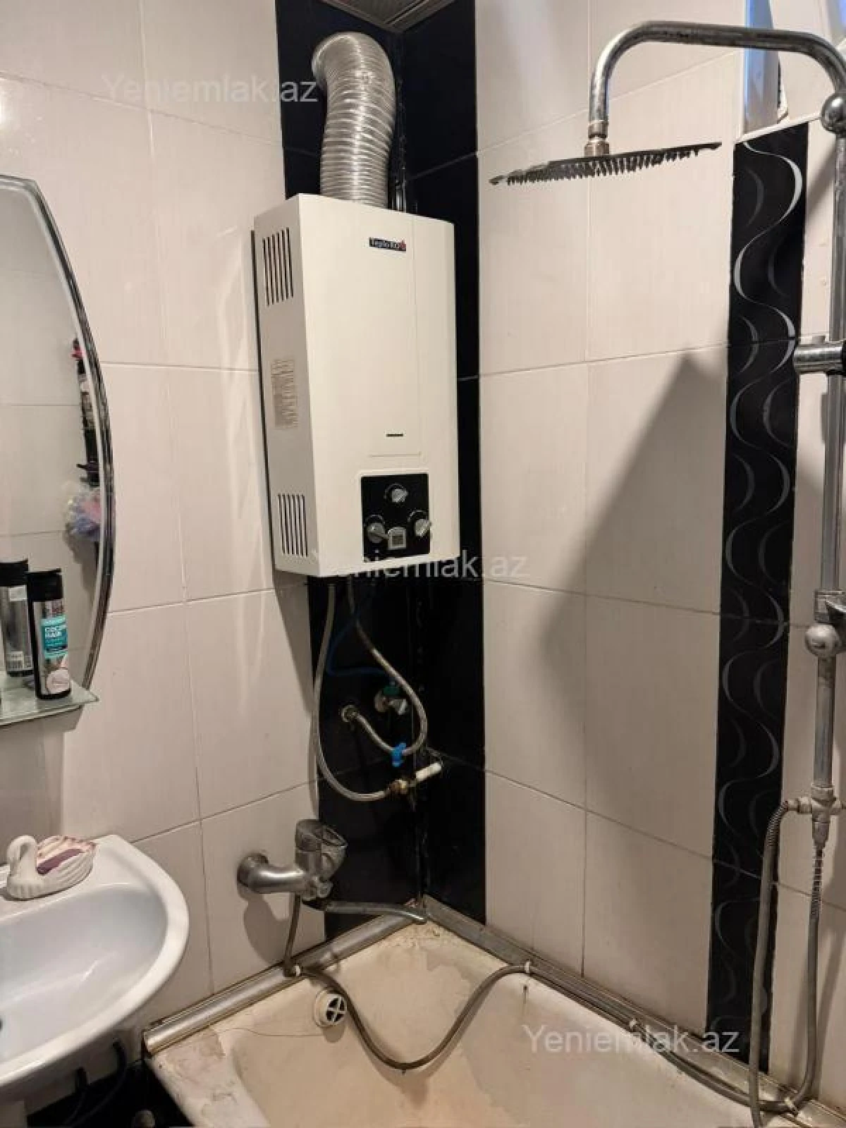 Satılır 4 otaqlı köhnə tikili 90 m²