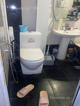 Satılır 4 otaqlı köhnə tikili 90 m²