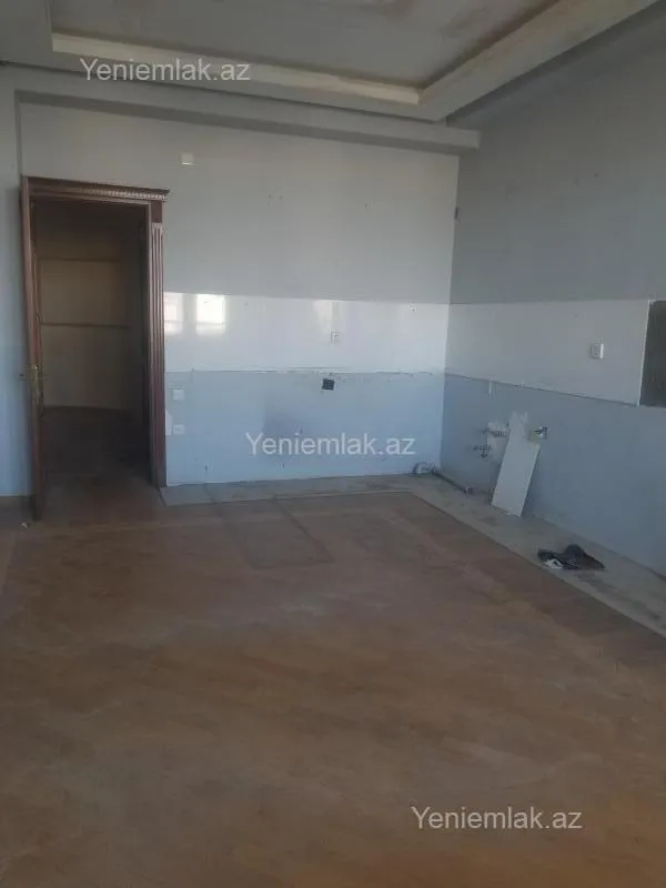Satılır 4 otaqlı yeni tikili 215 m²