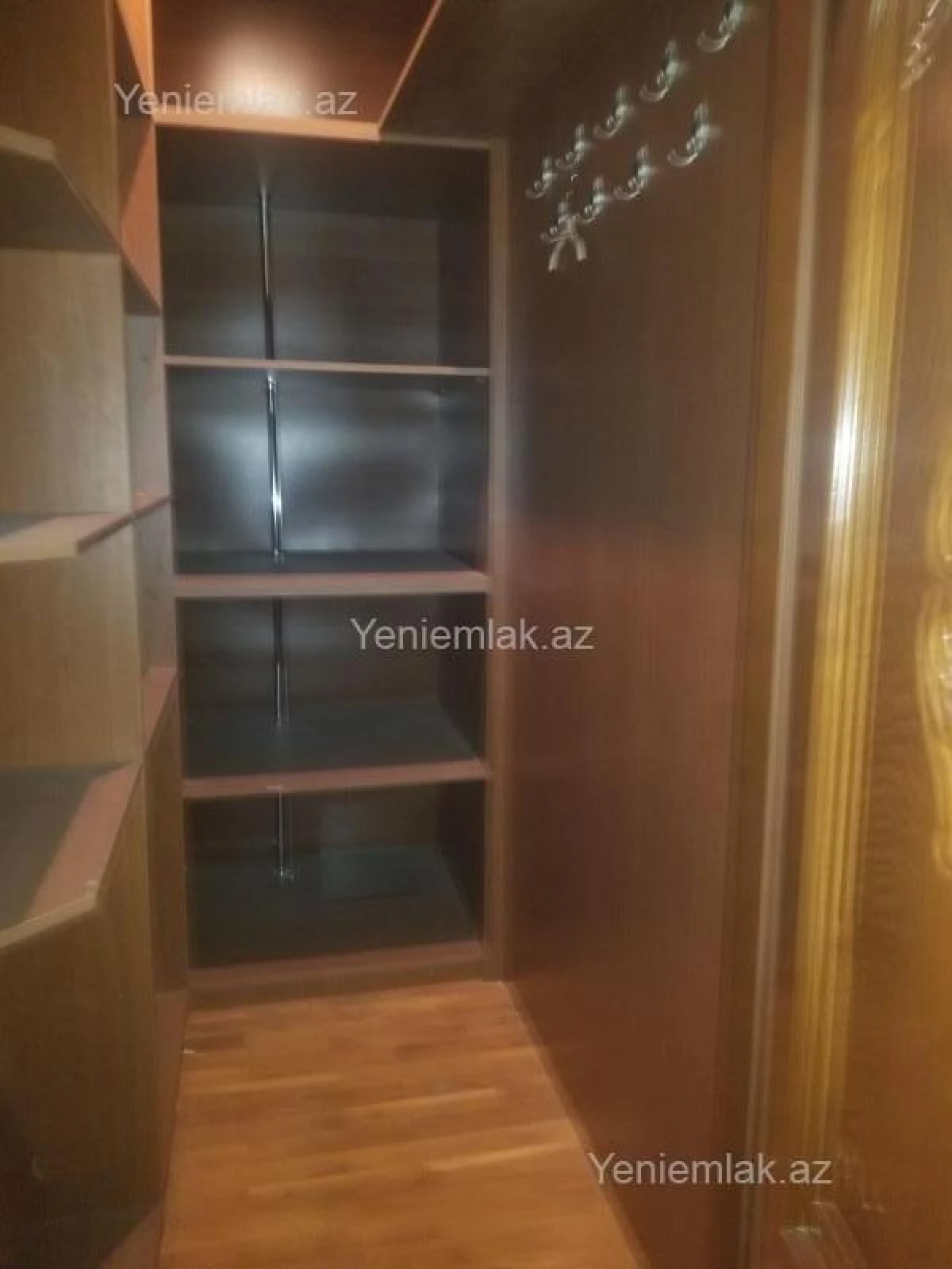 Satılır 4 otaqlı yeni tikili 215 m²