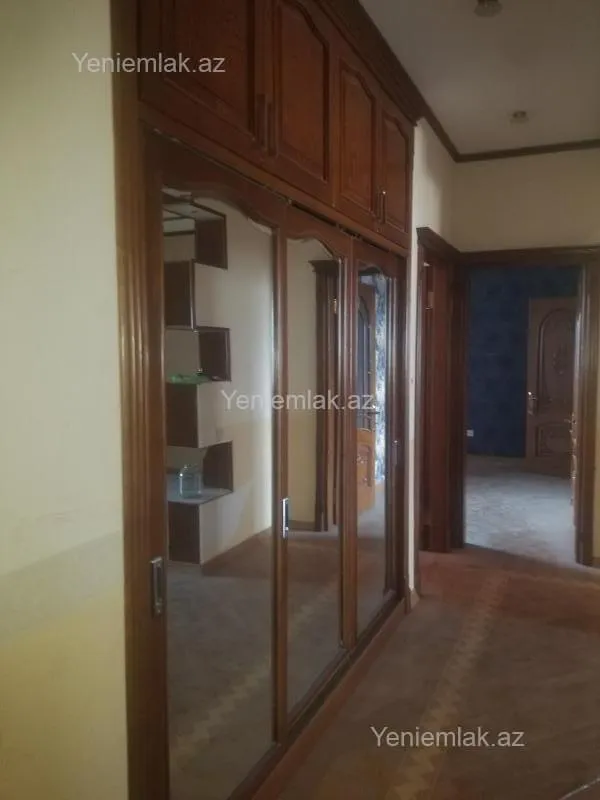 Satılır 4 otaqlı yeni tikili 215 m²