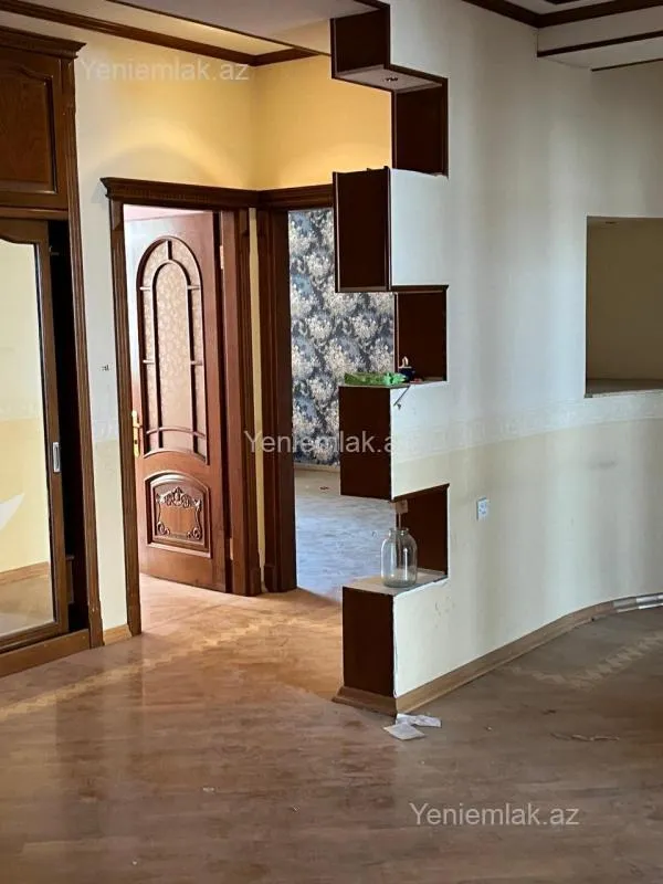 Satılır 4 otaqlı yeni tikili 215 m²