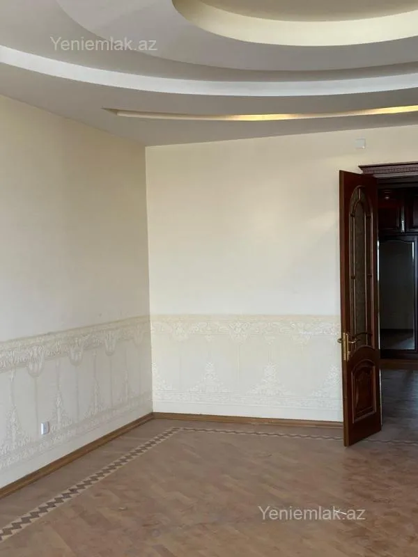 Satılır 4 otaqlı yeni tikili 215 m²