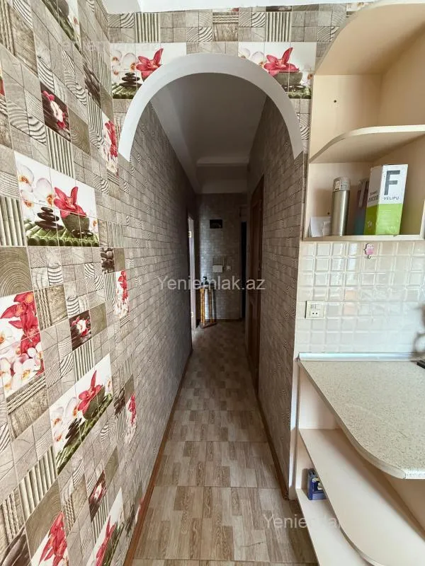 Satılır 1 otaqlı köhnə tikili 37 m²