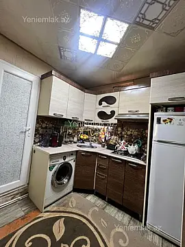 Satılır 1 otaqlı köhnə tikili 42 m²