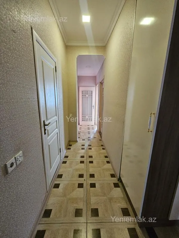 Satılır 3 otaqlı yeni tikili 115 m²