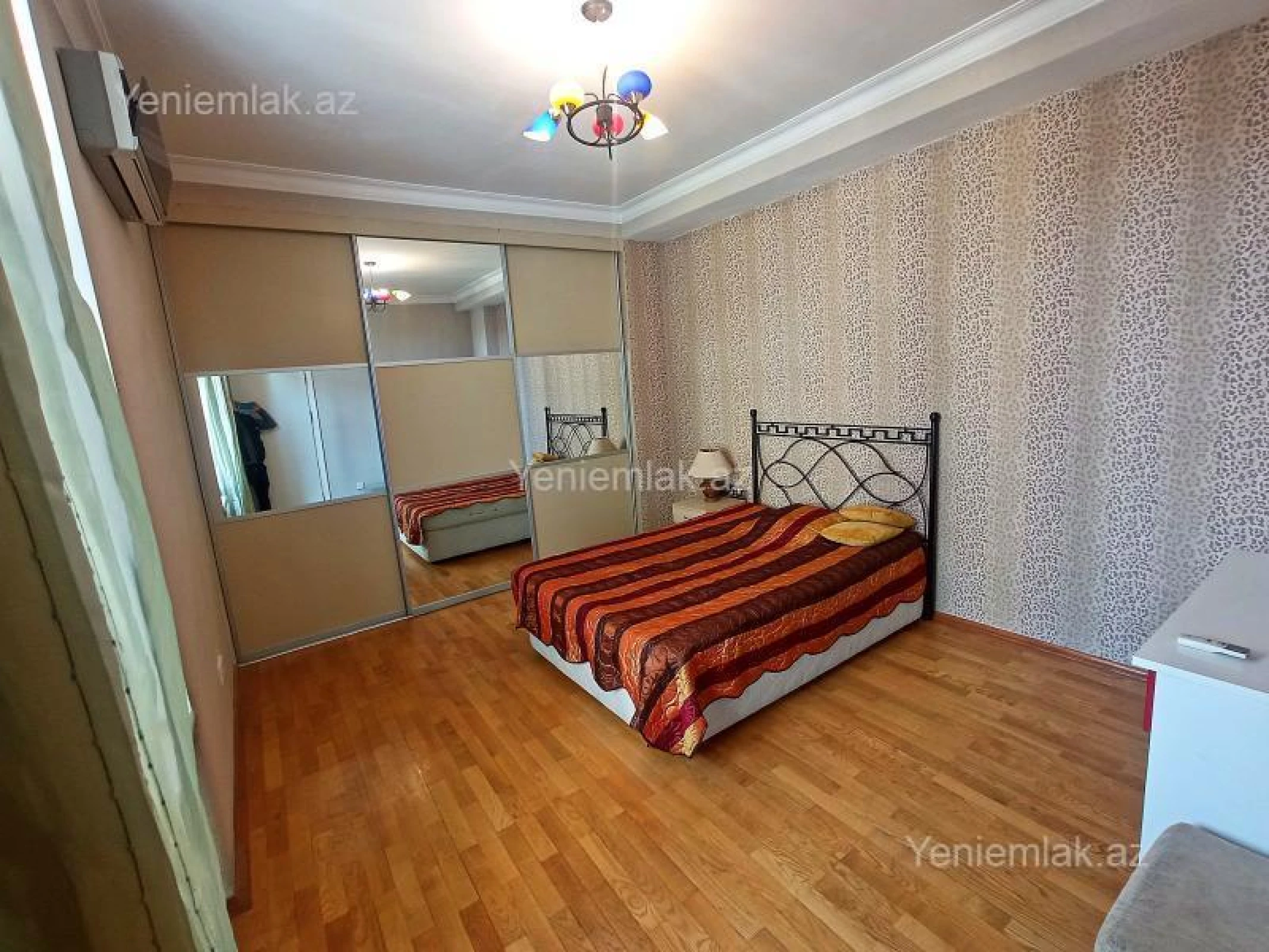 Satılır 3 otaqlı yeni tikili 130 m²
