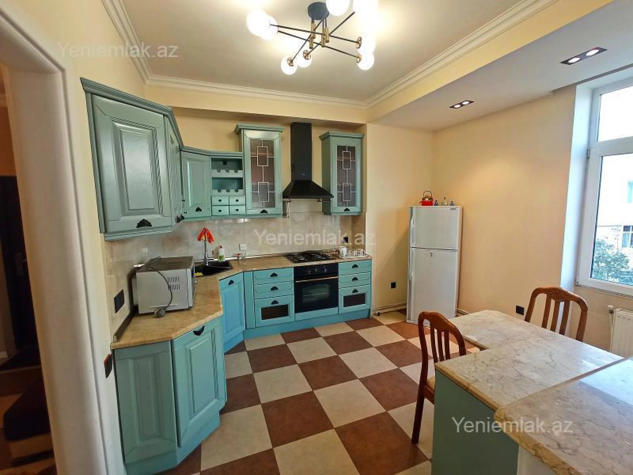 Satılır 3 otaqlı yeni tikili 130 m²