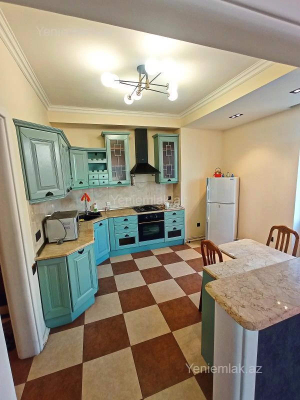 Satılır 3 otaqlı yeni tikili 130 m²