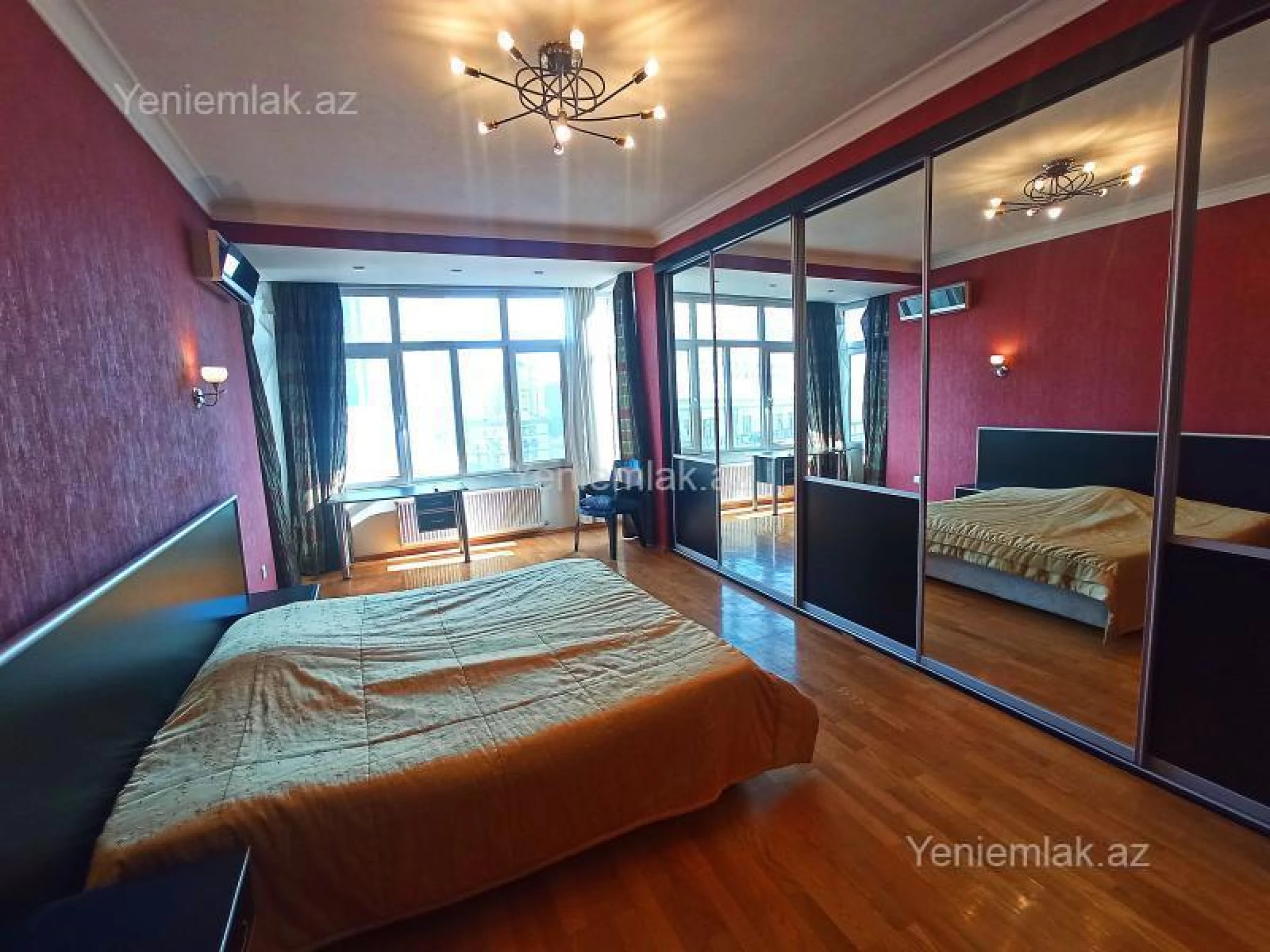 Satılır 3 otaqlı yeni tikili 130 m²