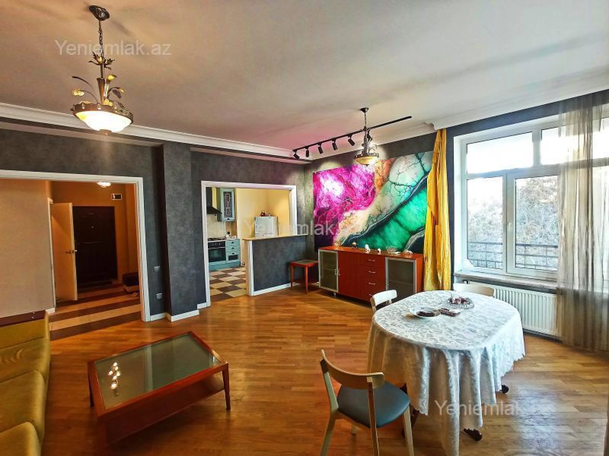 Satılır 3 otaqlı yeni tikili 130 m²