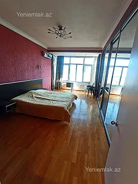 Satılır 3 otaqlı yeni tikili 130 m²