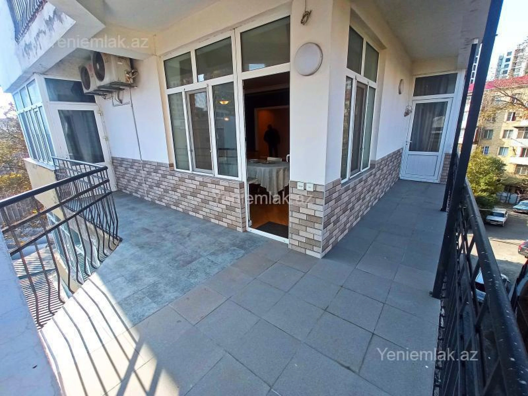 Satılır 3 otaqlı yeni tikili 130 m²