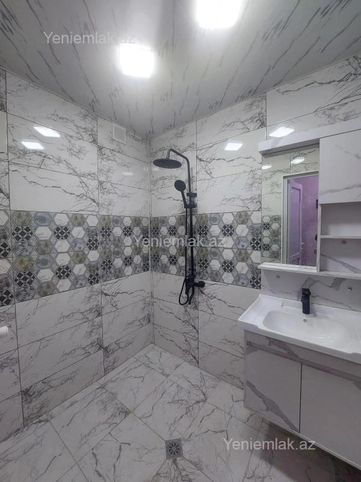 Satılır 2 otaqlı köhnə tikili 56 m²