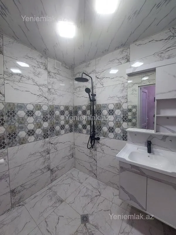 Satılır 2 otaqlı köhnə tikili 56 m²