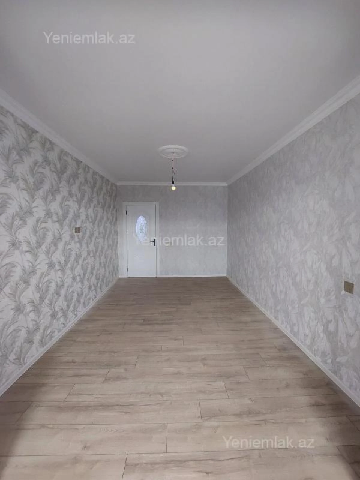 Satılır 2 otaqlı köhnə tikili 56 m²