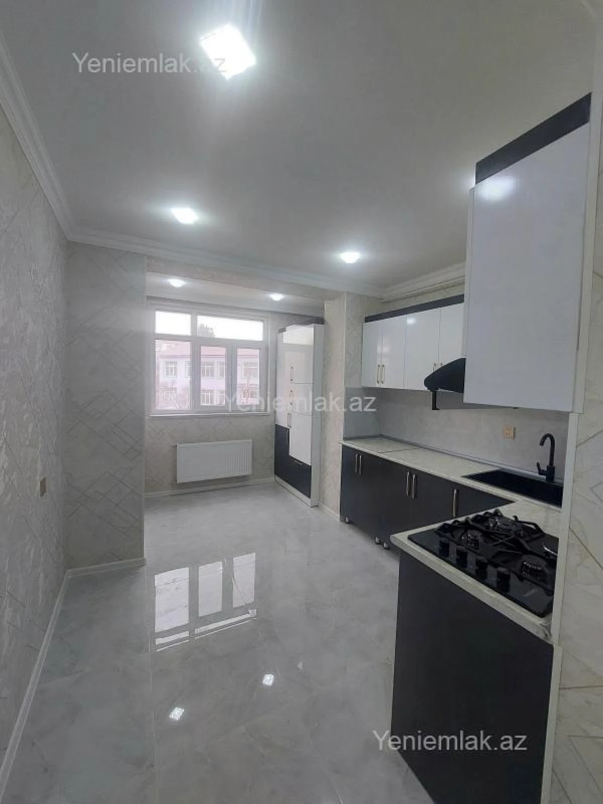 Satılır 2 otaqlı köhnə tikili 56 m²