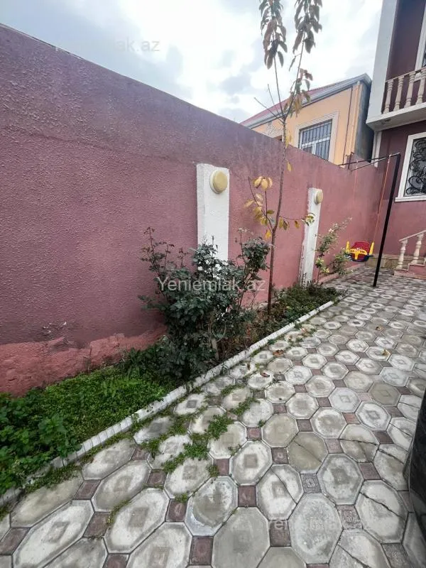Satılır 4 otaqlı həyət evi 120 m²