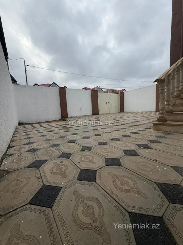 Satılır 4 otaqlı həyət evi 100 m²