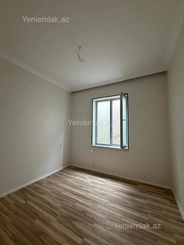 Satılır 4 otaqlı həyət evi 100 m²