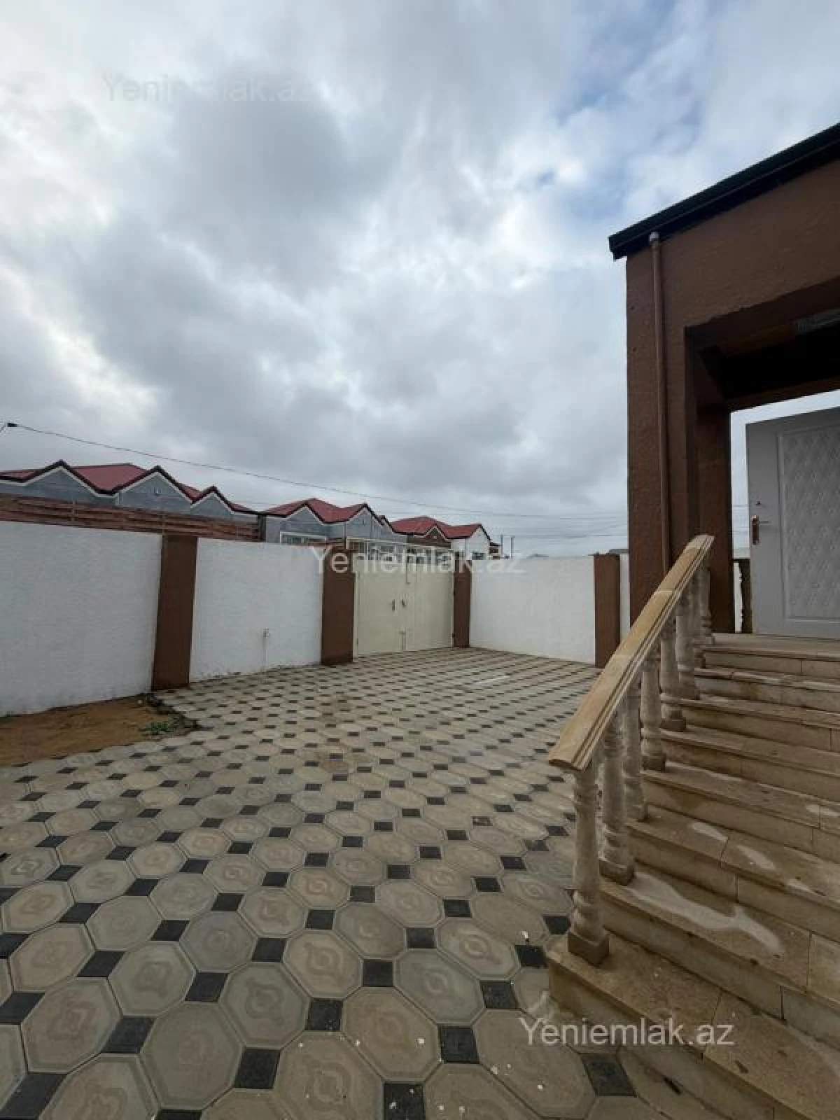 Satılır 4 otaqlı həyət evi 100 m²