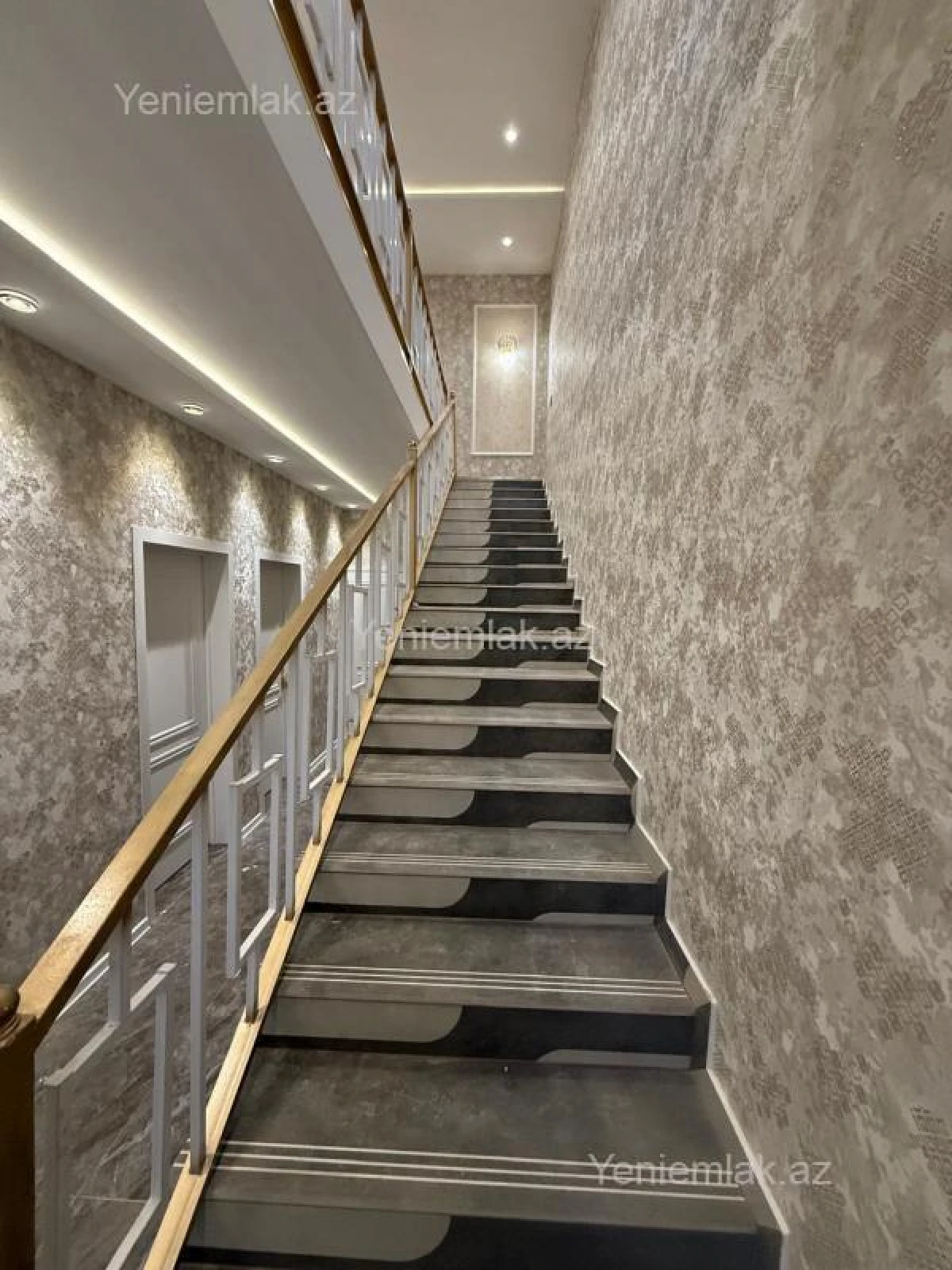 Satılır 4 otaqlı həyət evi 130 m²