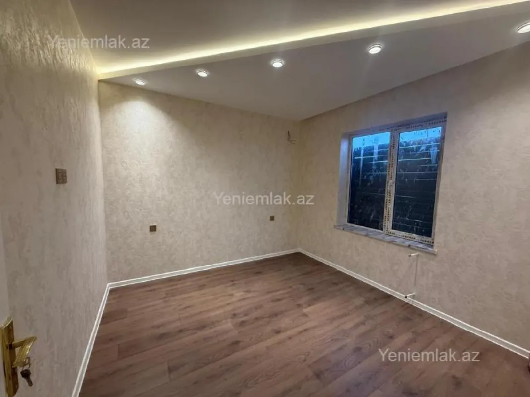 Satılır 4 otaqlı həyət evi 130 m²