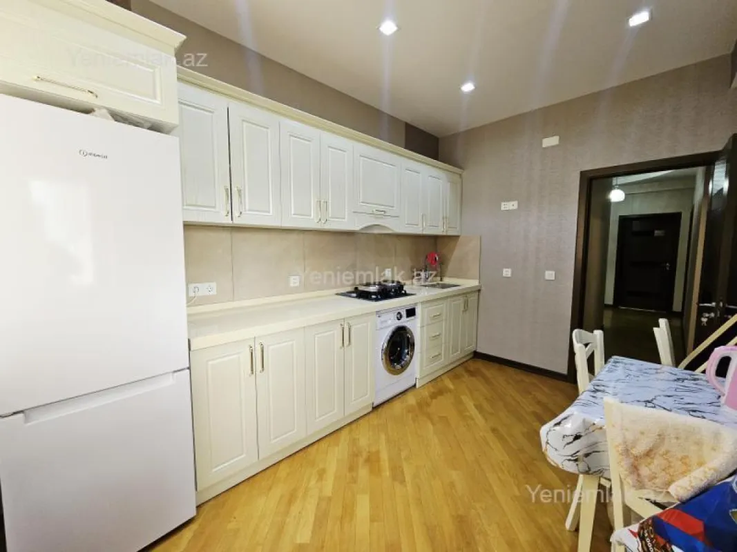 Satılır 3 otaqlı yeni tikili 92 m²