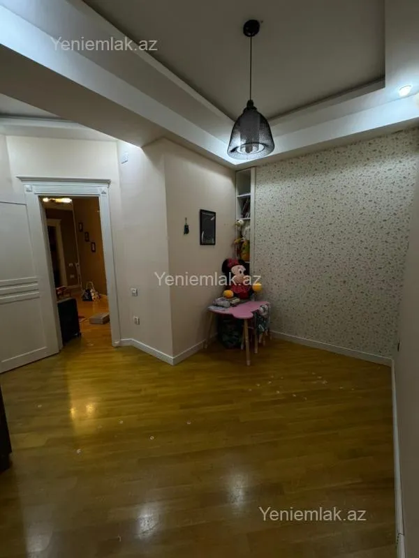 Satılır 3 otaqlı yeni tikili 94.9 m²