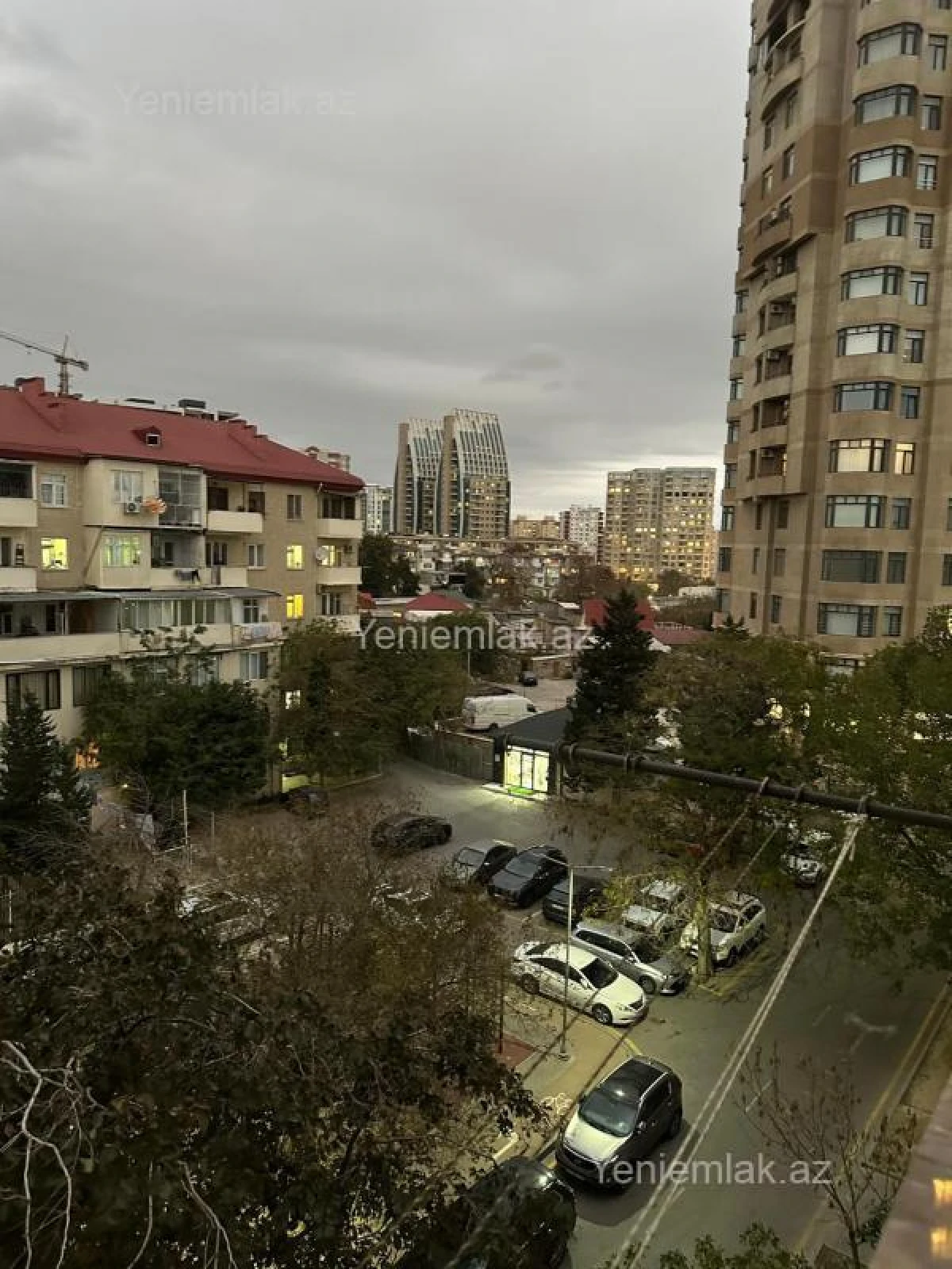 Satılır 2 otaqlı köhnə tikili 50 m²